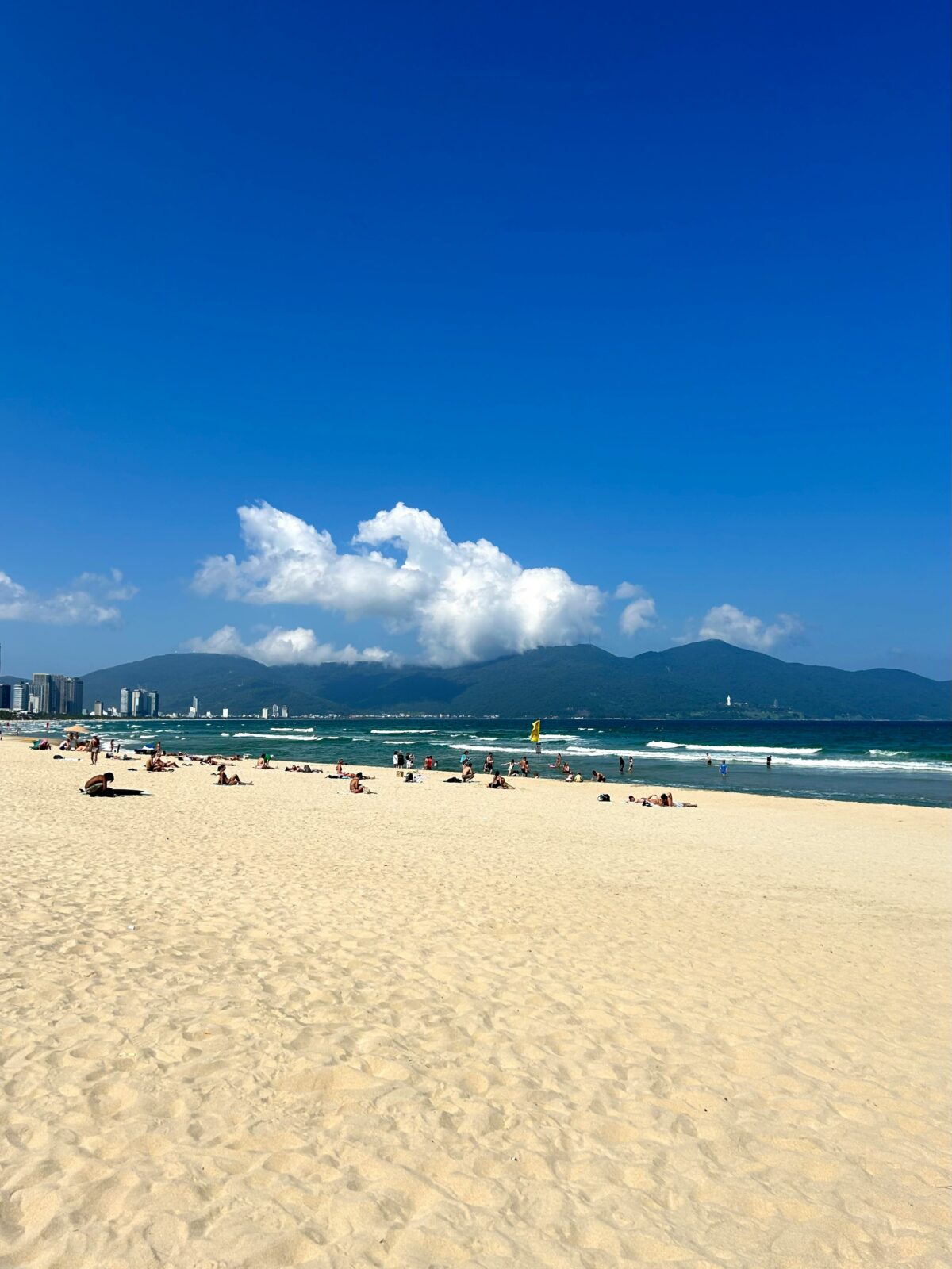 松山空港お盆チャーター　　ダナンビーチ